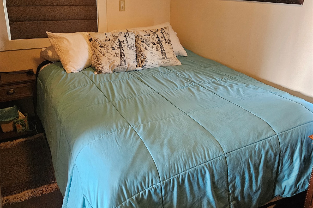 Bedroom: Full-size bed.