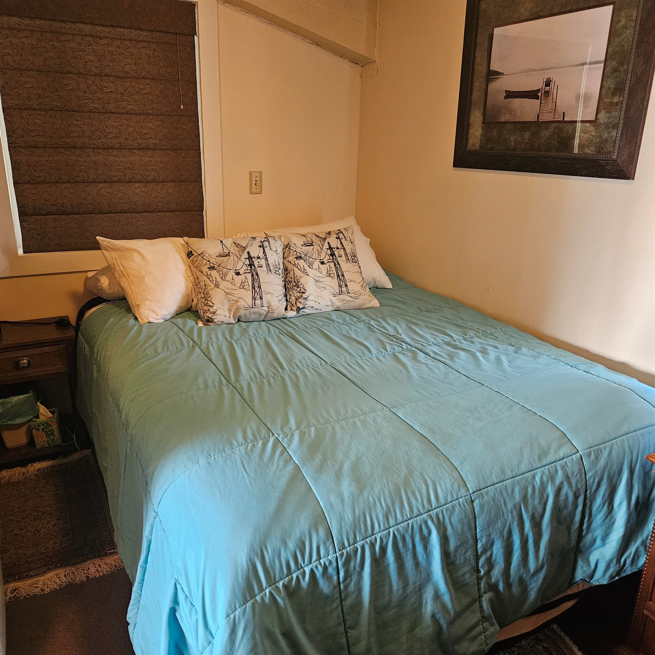Bedroom: Full-size bed.