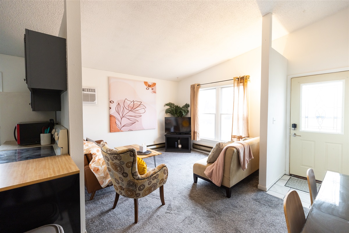 Bright open living/dinning room