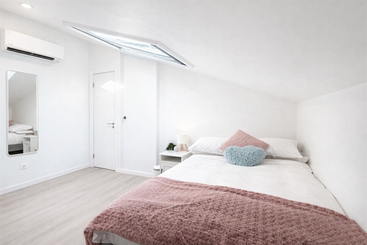 BEDROOM 3  with remote control  SKYLIGHT  and shutter