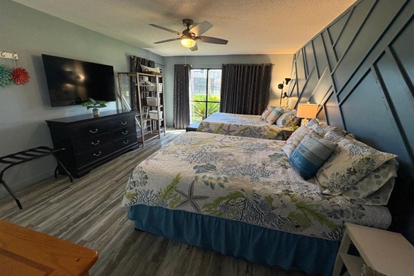 Queen Bed Room
