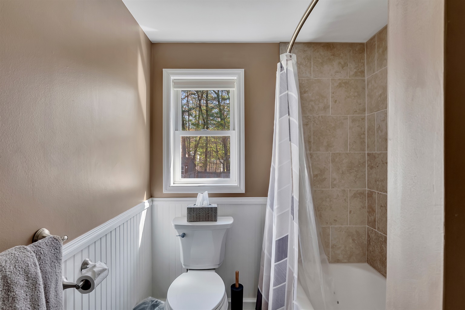 Full Bathroom