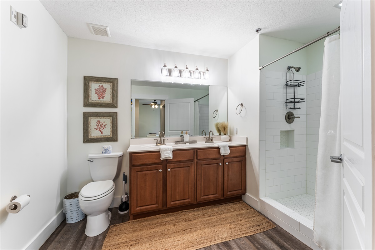 Large master bath with walk in shower & double vanity. Mexico Beach, FL