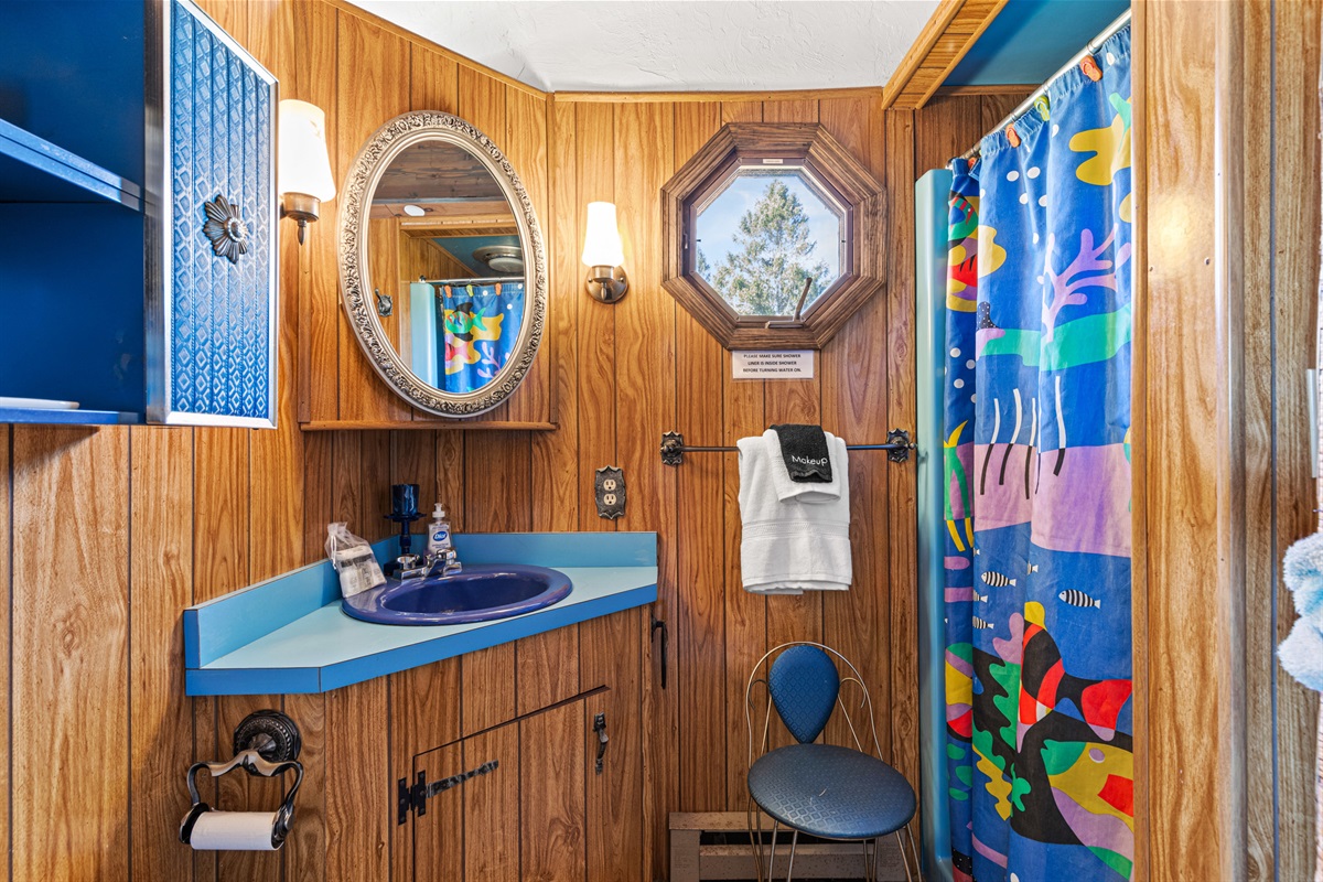 Full bathroom #1 OPEN CEILING