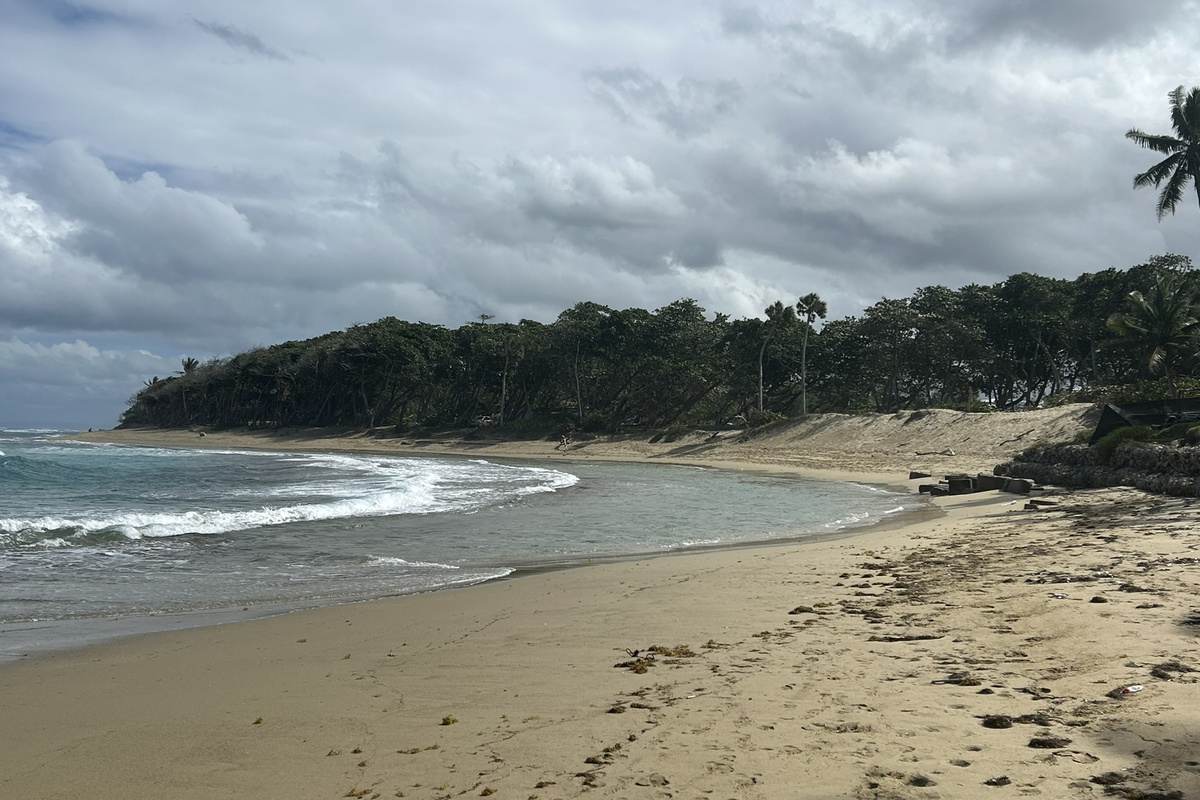 Encuentro Beach - 10 minute walk