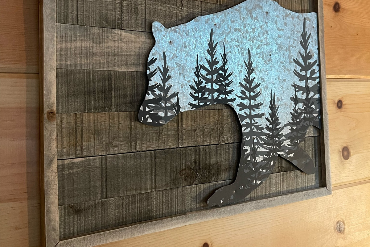 An Alaskan grizzly bear theme for the 1st floor Master bedroom #1