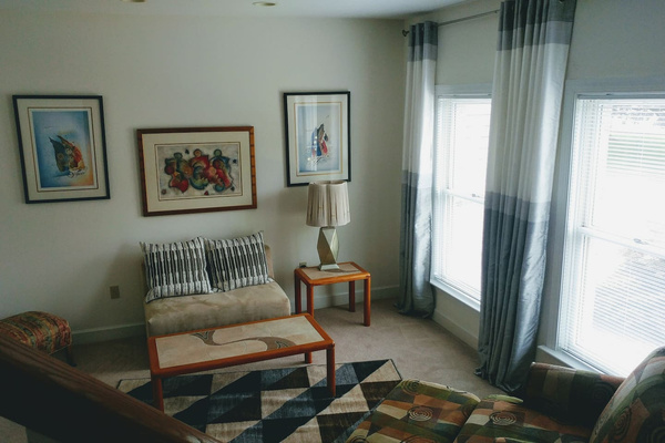 Den 1st floor.