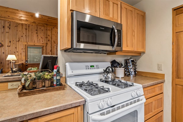 Gas stove for efficient cooking