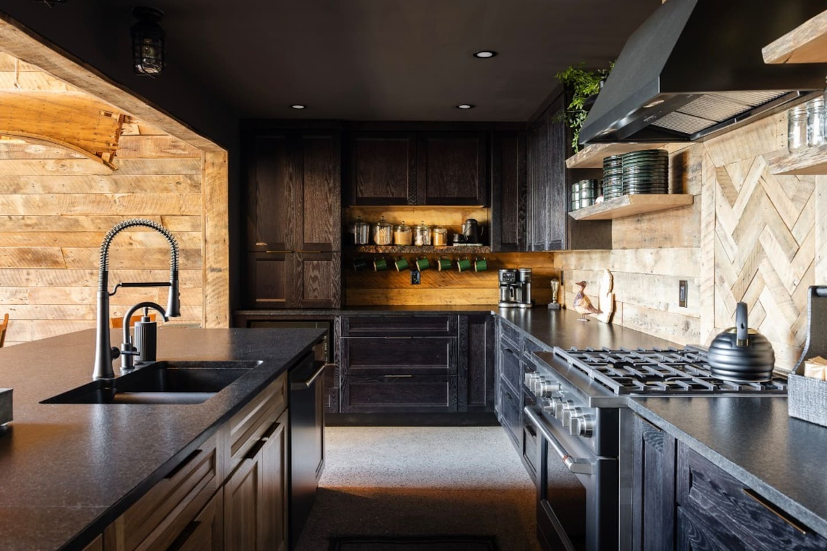 Fully stocked kitchen 