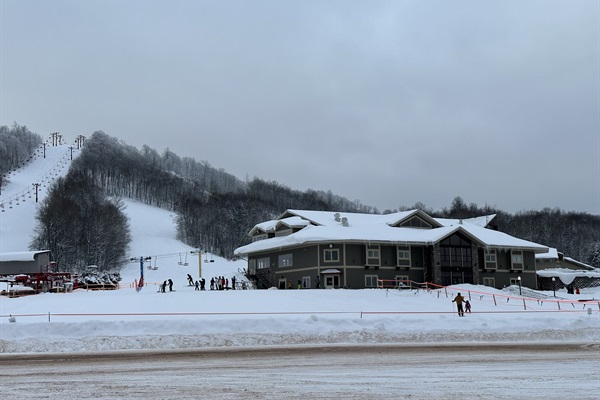 It's why you come back!  It's averaging 200" of snow per year!  It's great skiing and snowboarding.  Big Powderhorn Mountain ski resort is an easy 5 minute walk from the house.  You can be on the slopes in no time when your out Rocky Pines UP.