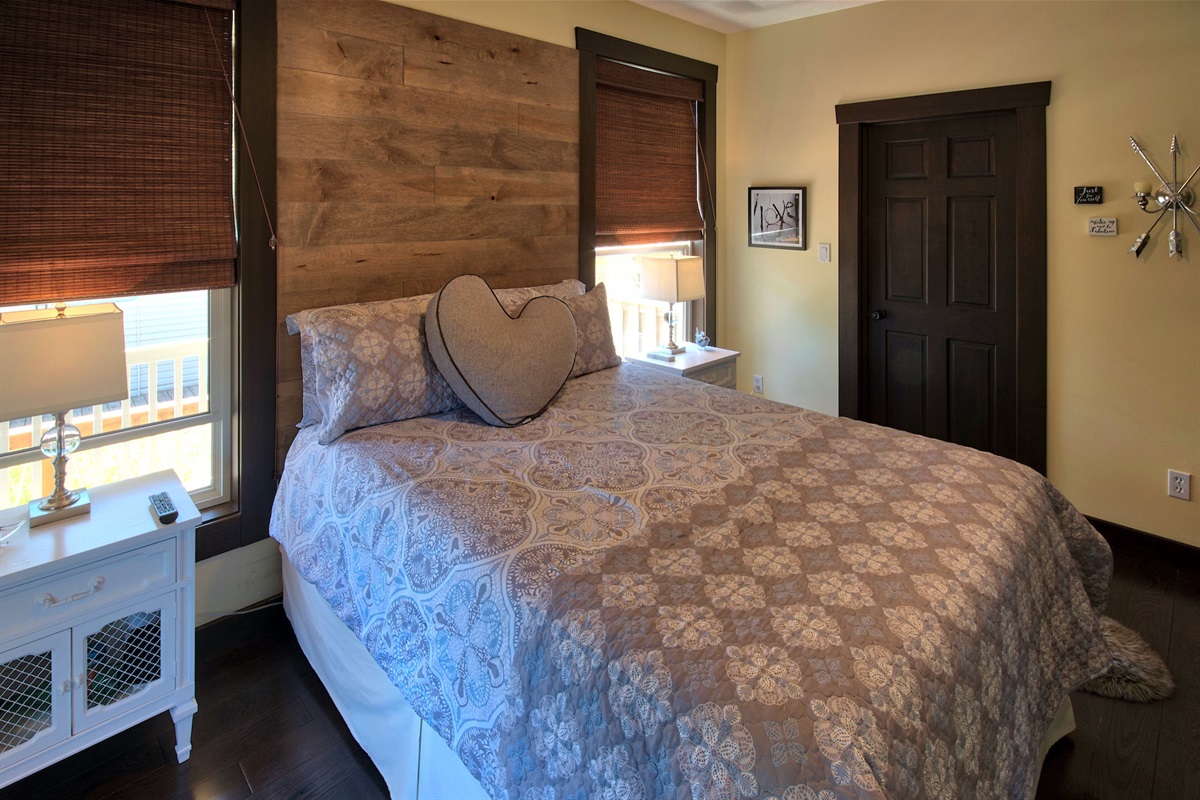 3b86281593cc4c4d96c7d74bbed1a8f7 Large