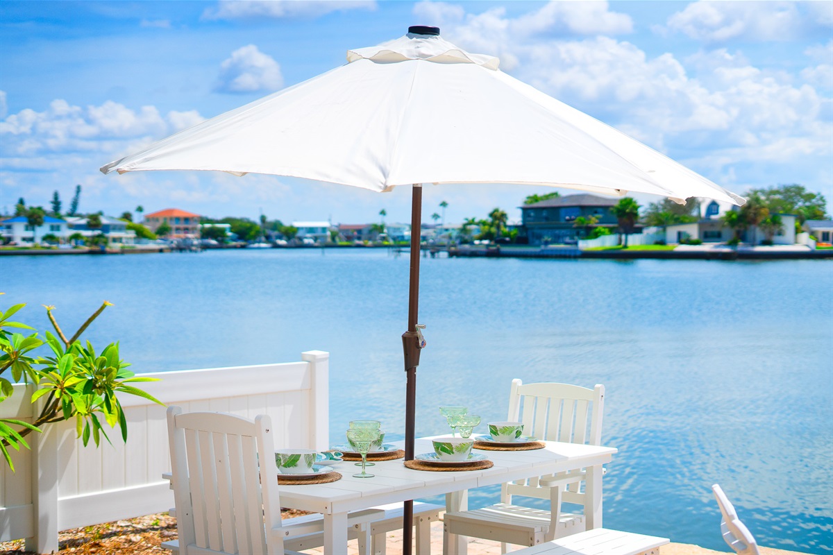 Enjoy seaside meals