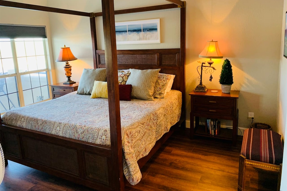 King Bed in Master Suite