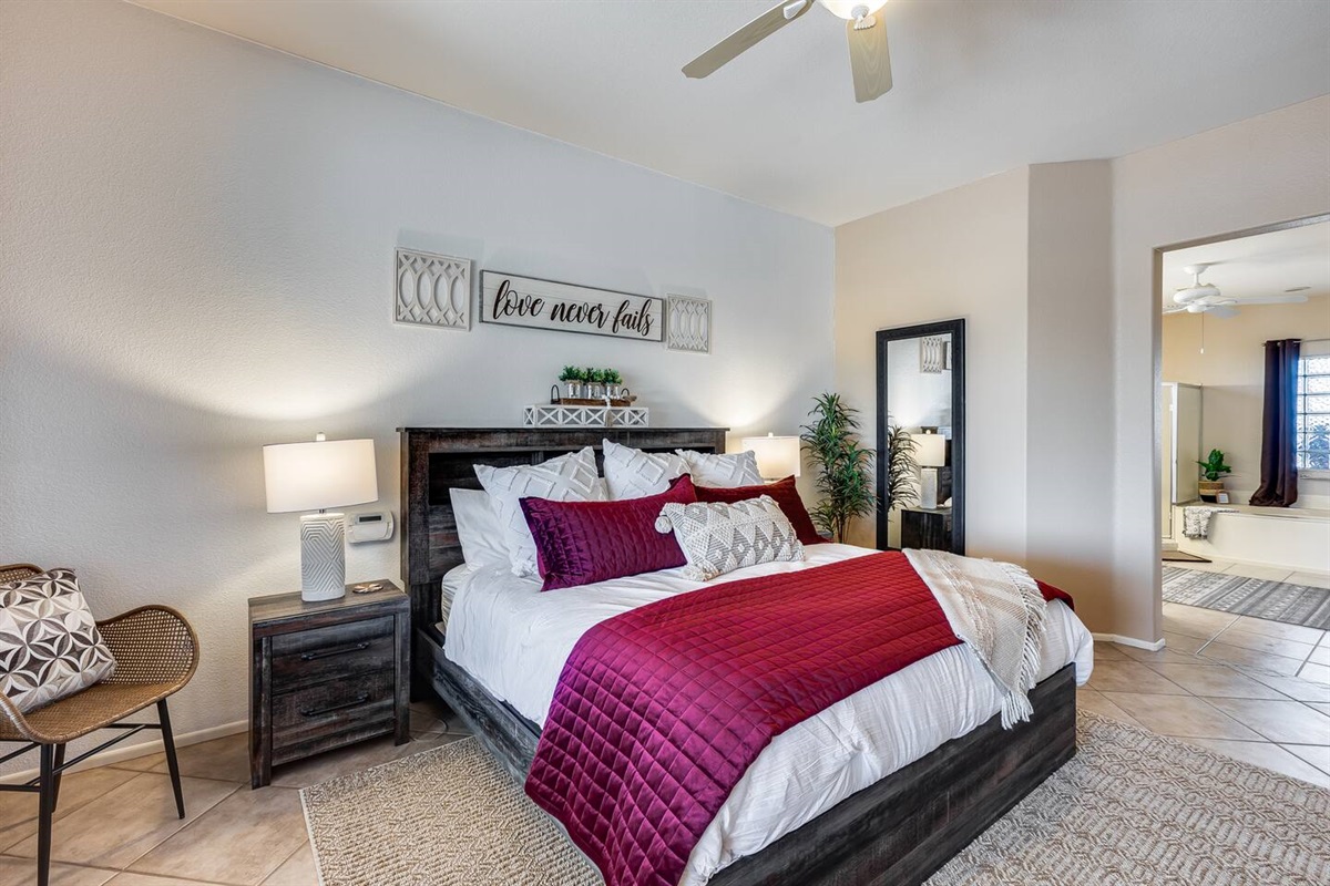 Cozy Cactus Pad in The Grande! Heated Pool|Hot Tub — Cozy Cactus Pad with Pool in Surprise, Surprise, Arizona — photo 11