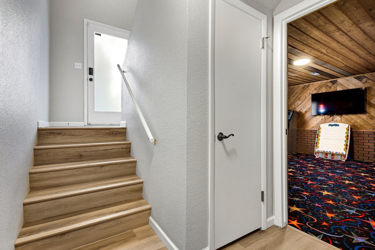Entry stairs to basement