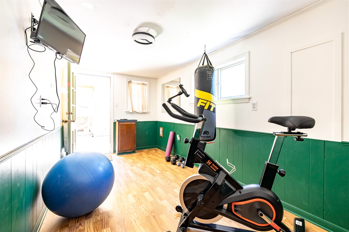 Fitness Room with TV