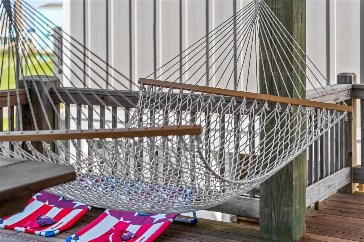 3ba37e64fe3e4a278a2e41975df0324c Large | Beachhouse | Texas | TX | Vacation Homes | Galveston | Crystal Beach | Kokomo | Breezy Days | Beachfront Elegance | Sunrise Serenity | Southern Sands Property Management, LLC