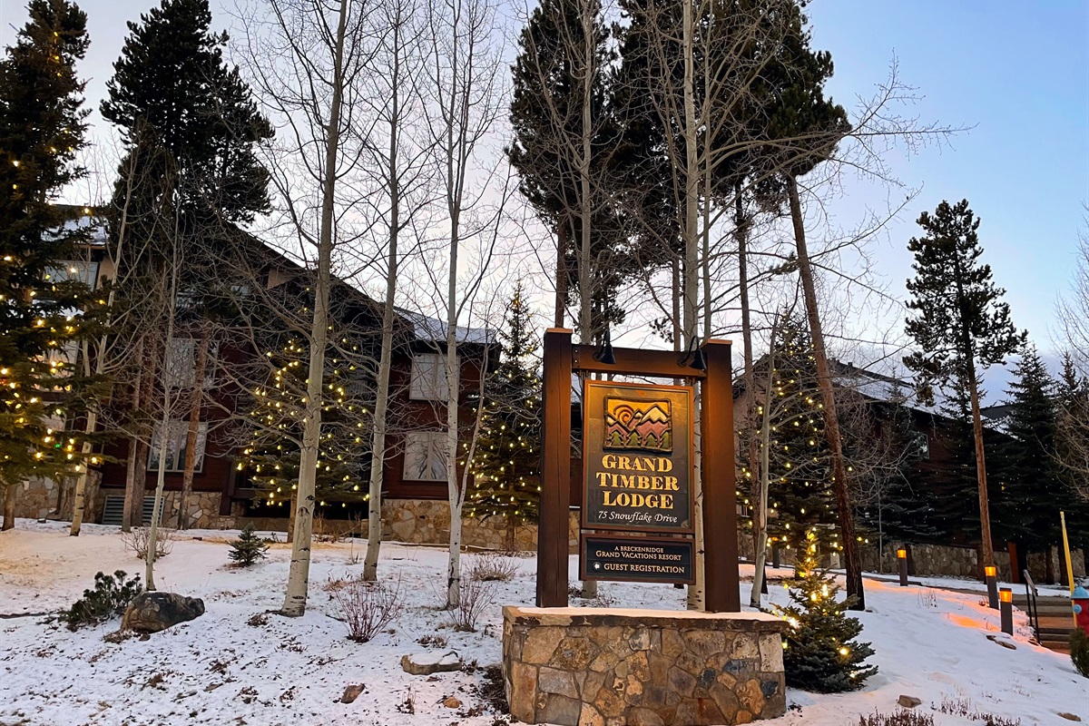 Grand Timber Lodge