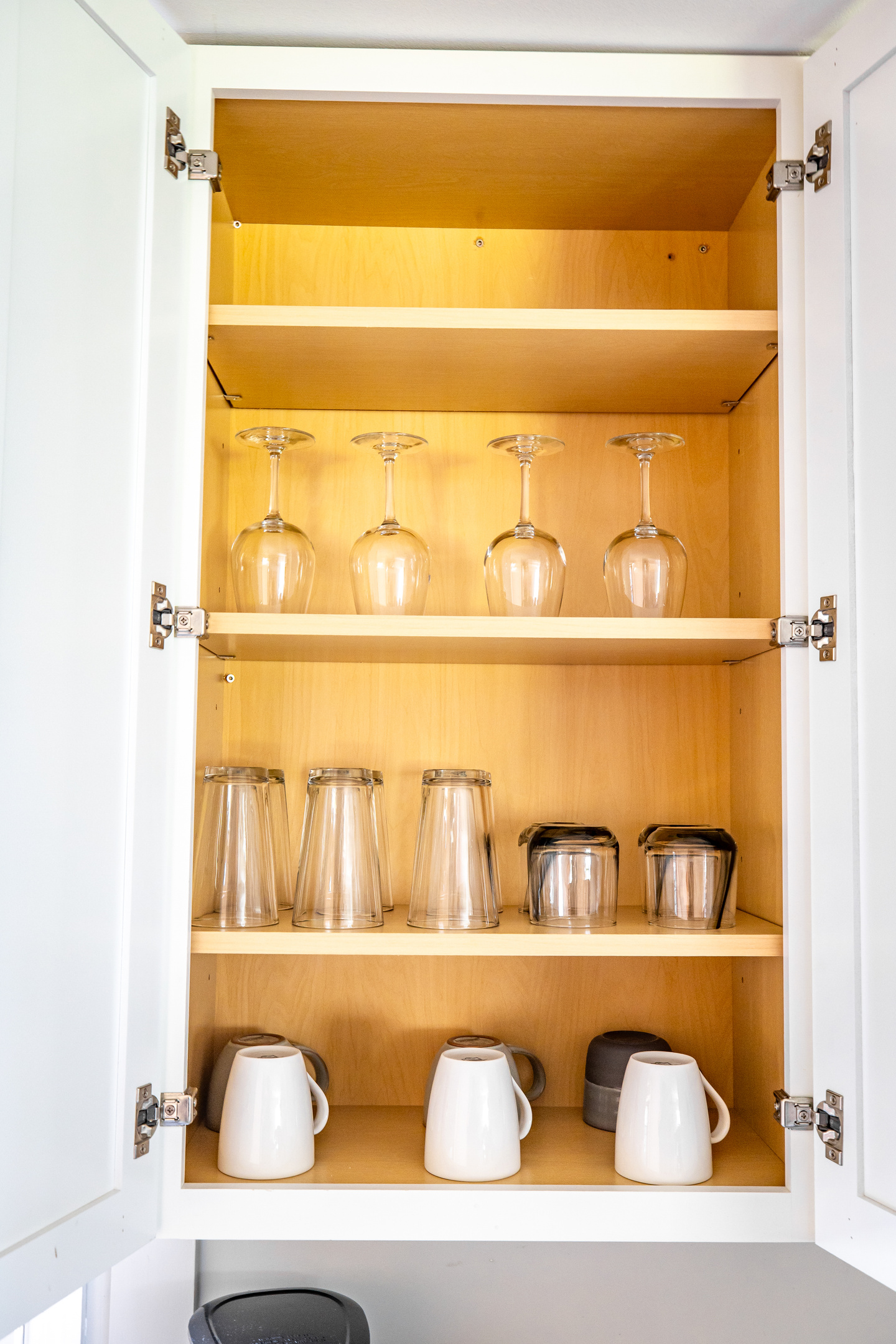Fully equipped kitchen with refrigerator, stove, oven, microwave, dish washer.