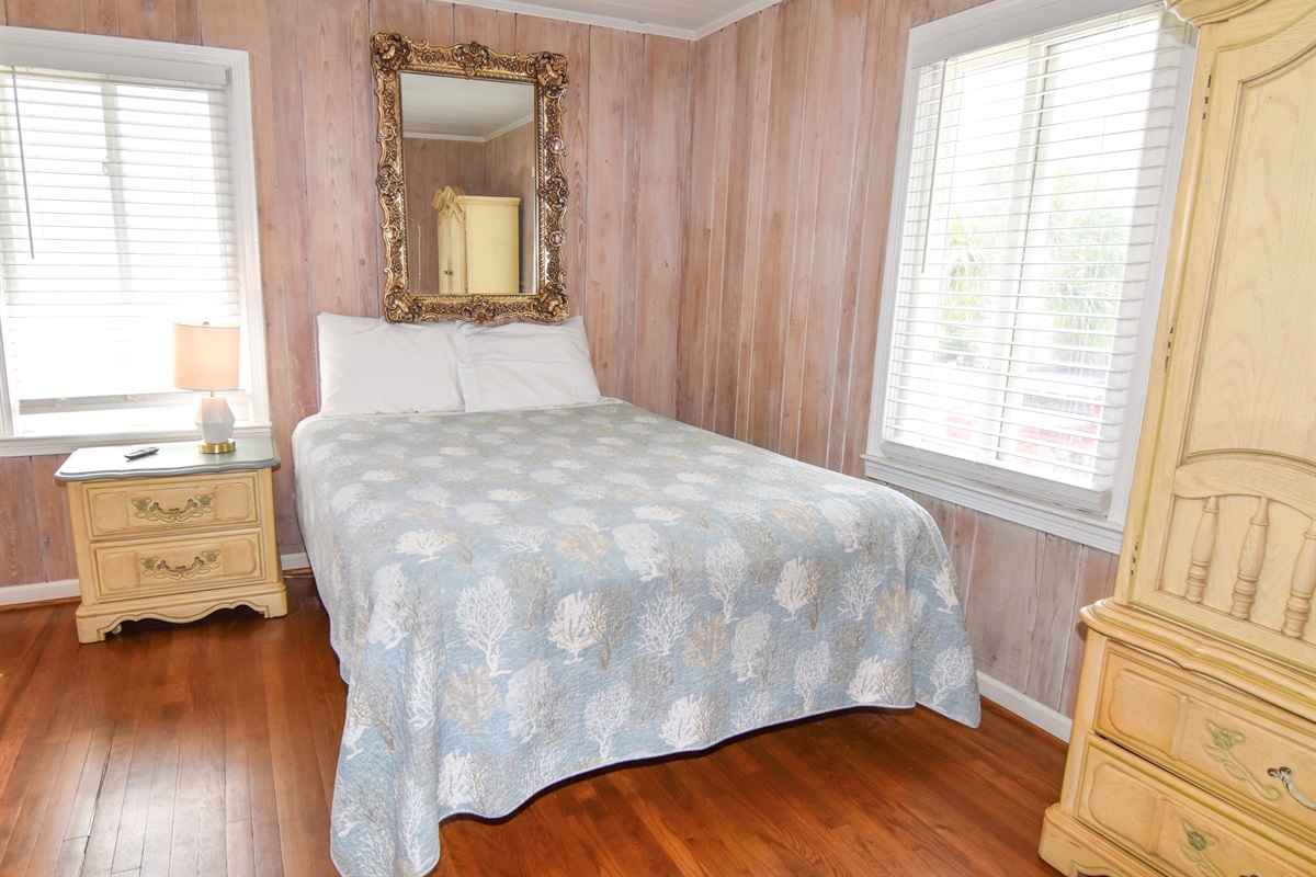 Queen in 5th Bedroom