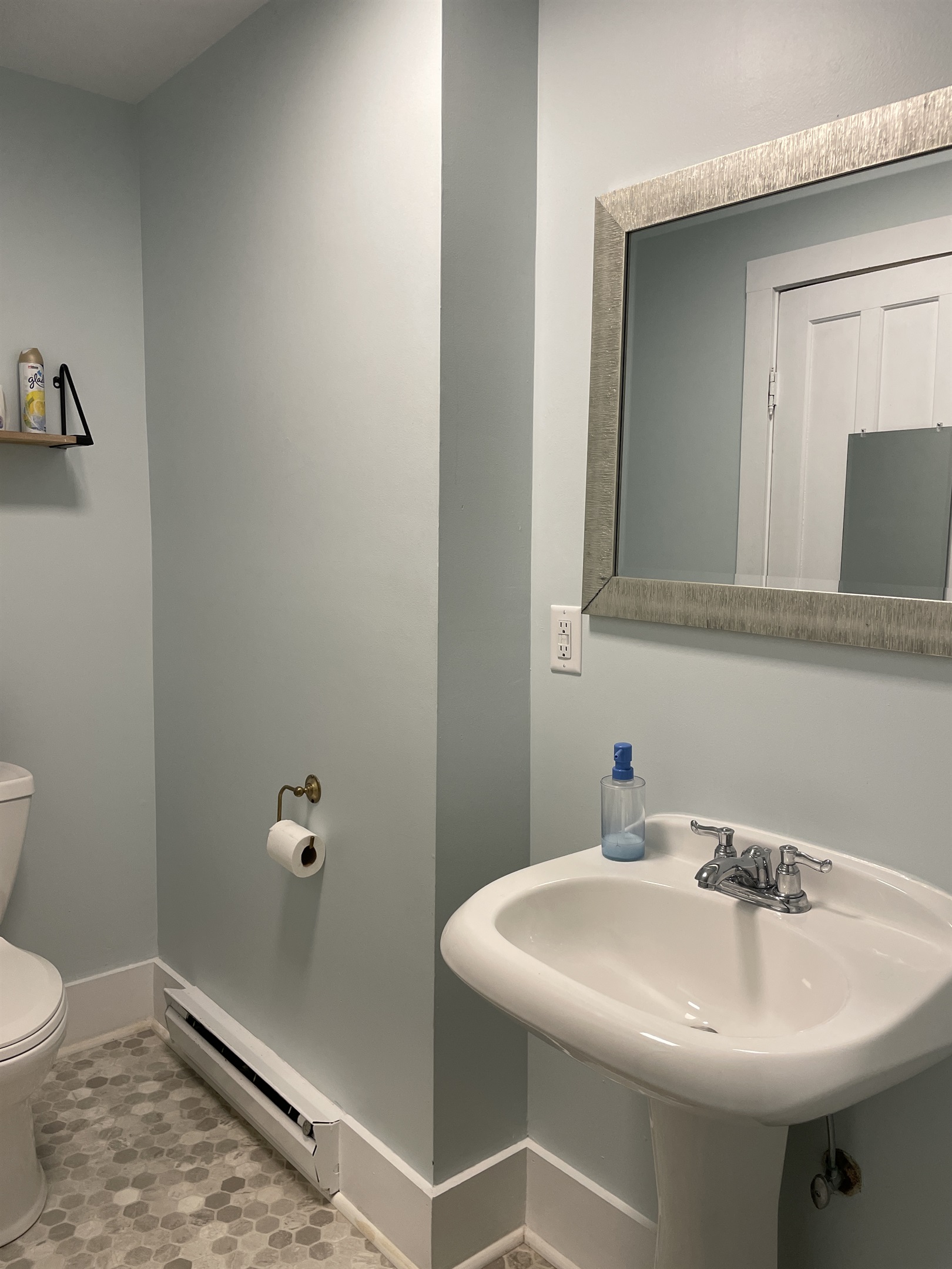 2nd floor Queen #1 + twin bath