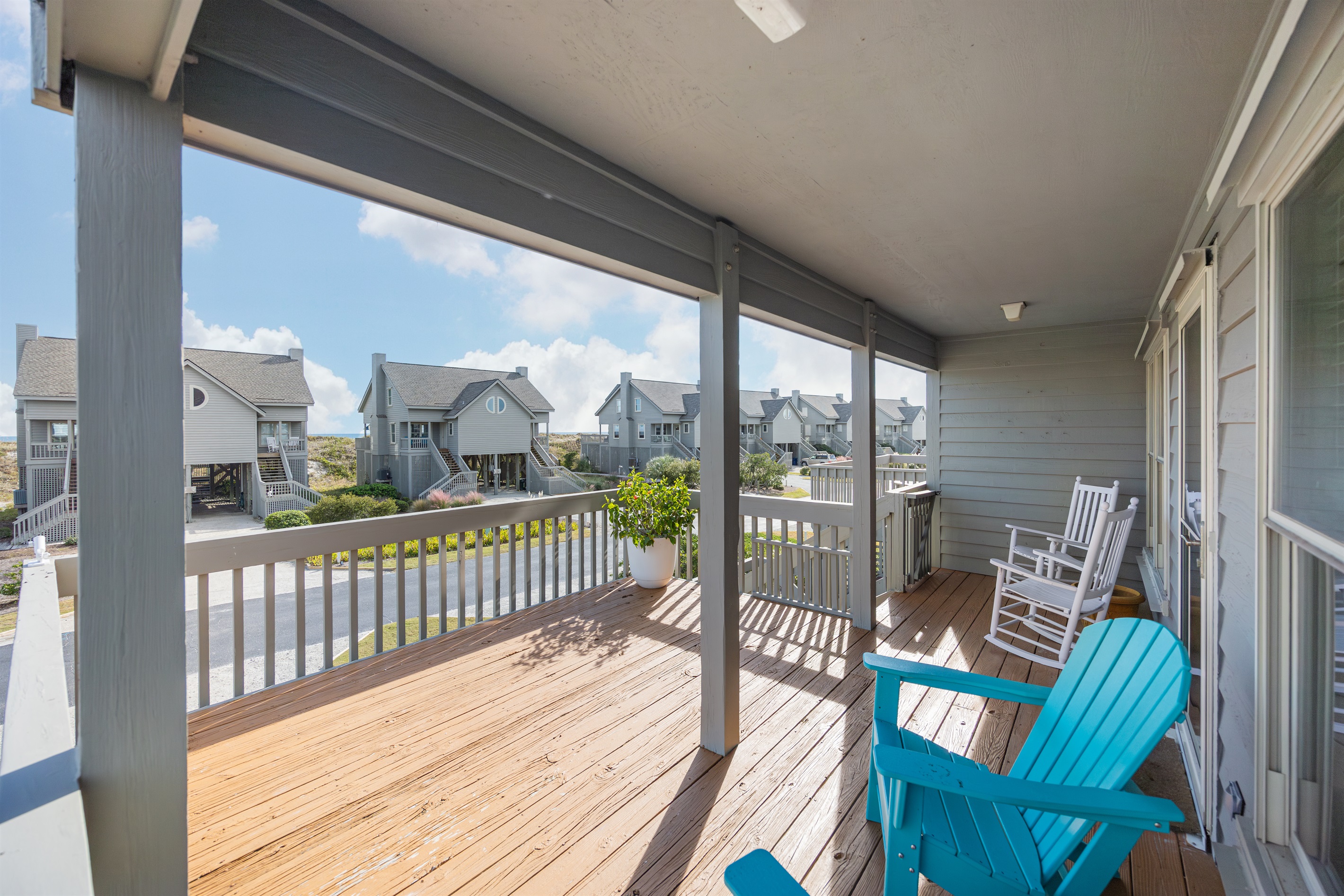 Spacious front deck perfect for soaking up Topsail Beach sunshine.