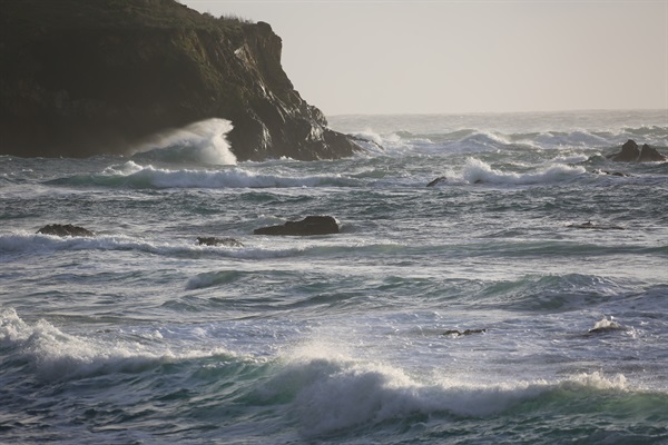 Dramatic coast line