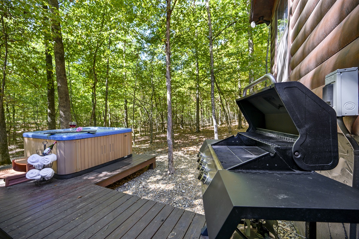Propane grill for guest to enjoy.