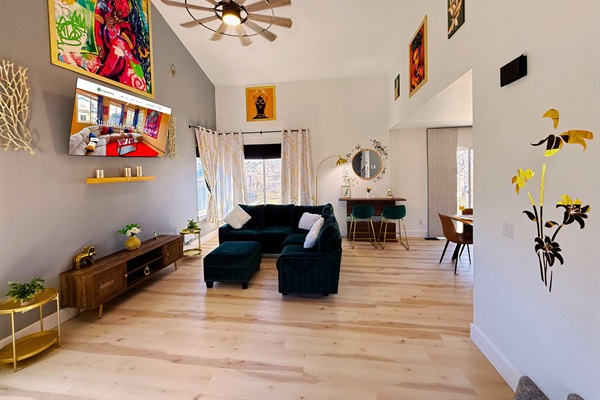 Modern luxury meets cozy comfort. Relax in style and make yourself at home!