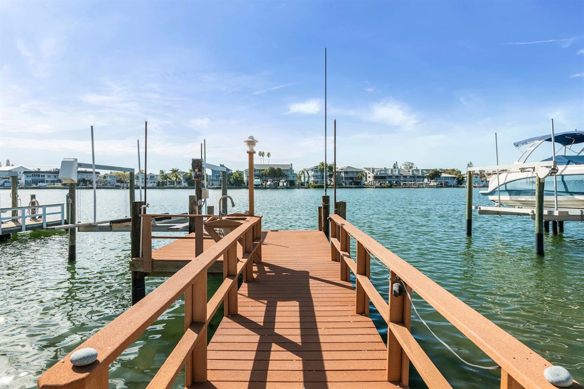 [Dock] Private dock & fishing station