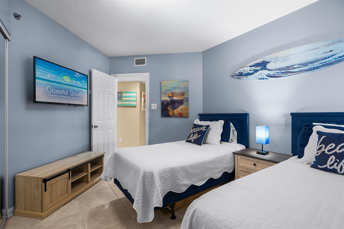 Twin Guest Room