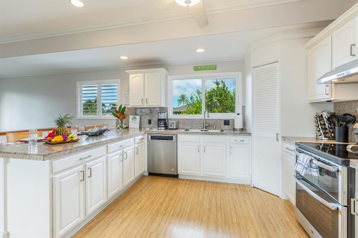 Main Kitchen - Upstairs