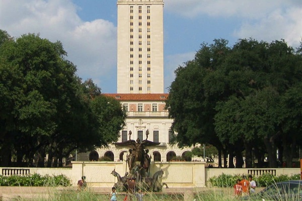 Ten Minute Bus Ride or Drive To The University of Texas
