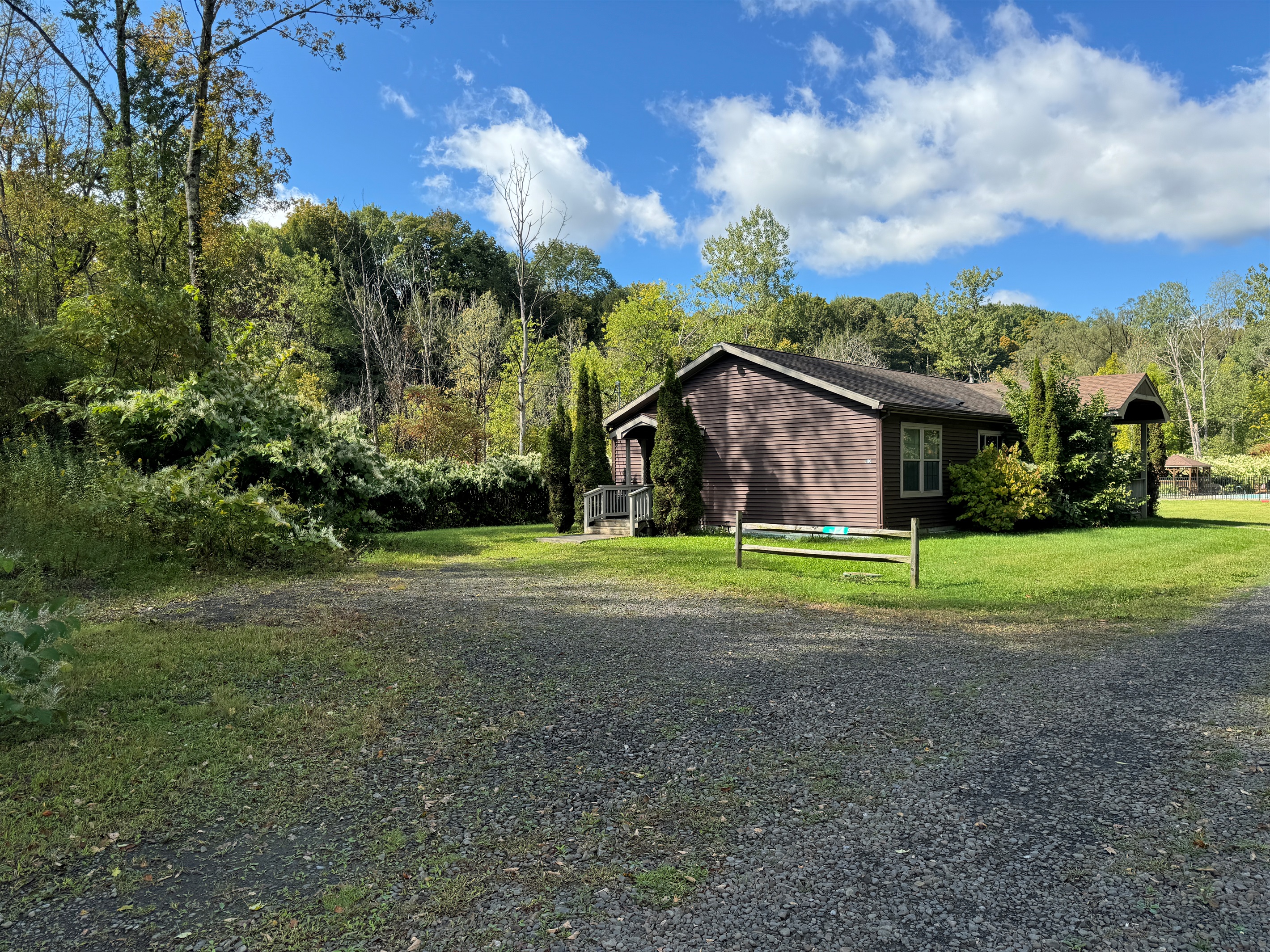 Hope Mill Ranch and parking area