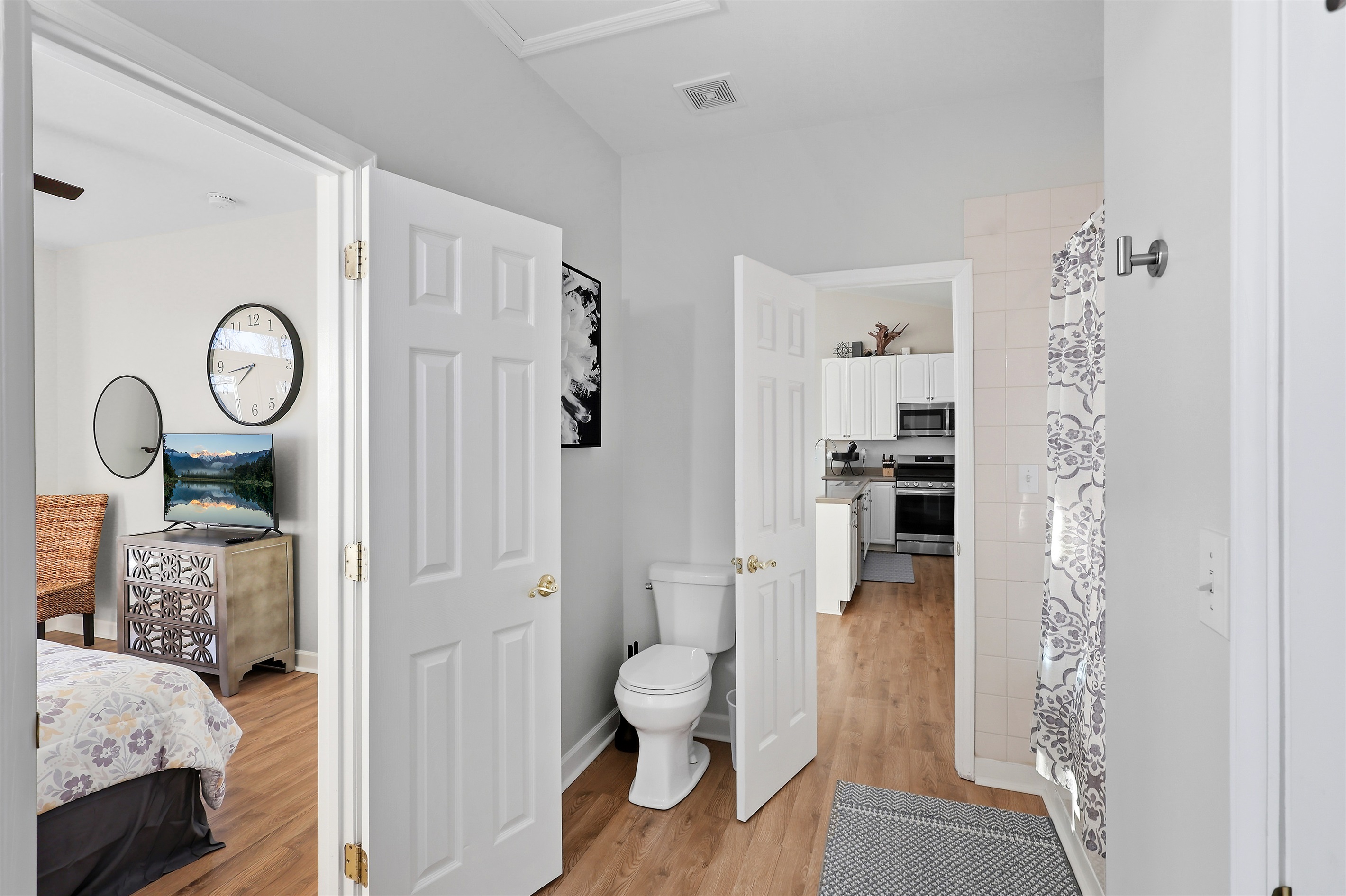 Upstairs Master Bath Shared