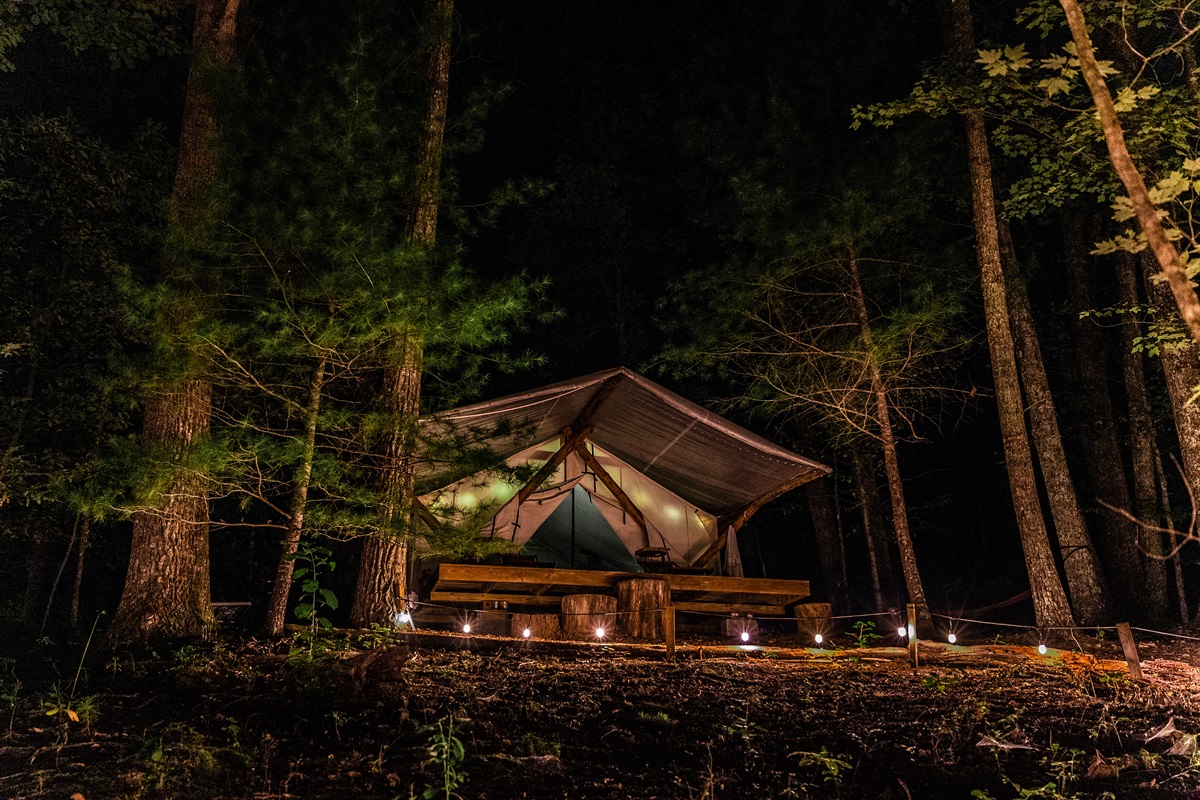 The tent at nightime!