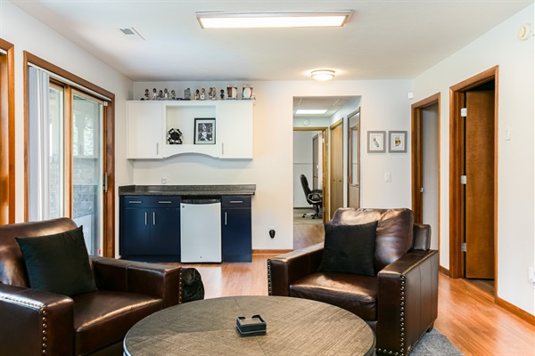 Charming 4-Bedroom Retreat Near Notre Dame, photo 35
