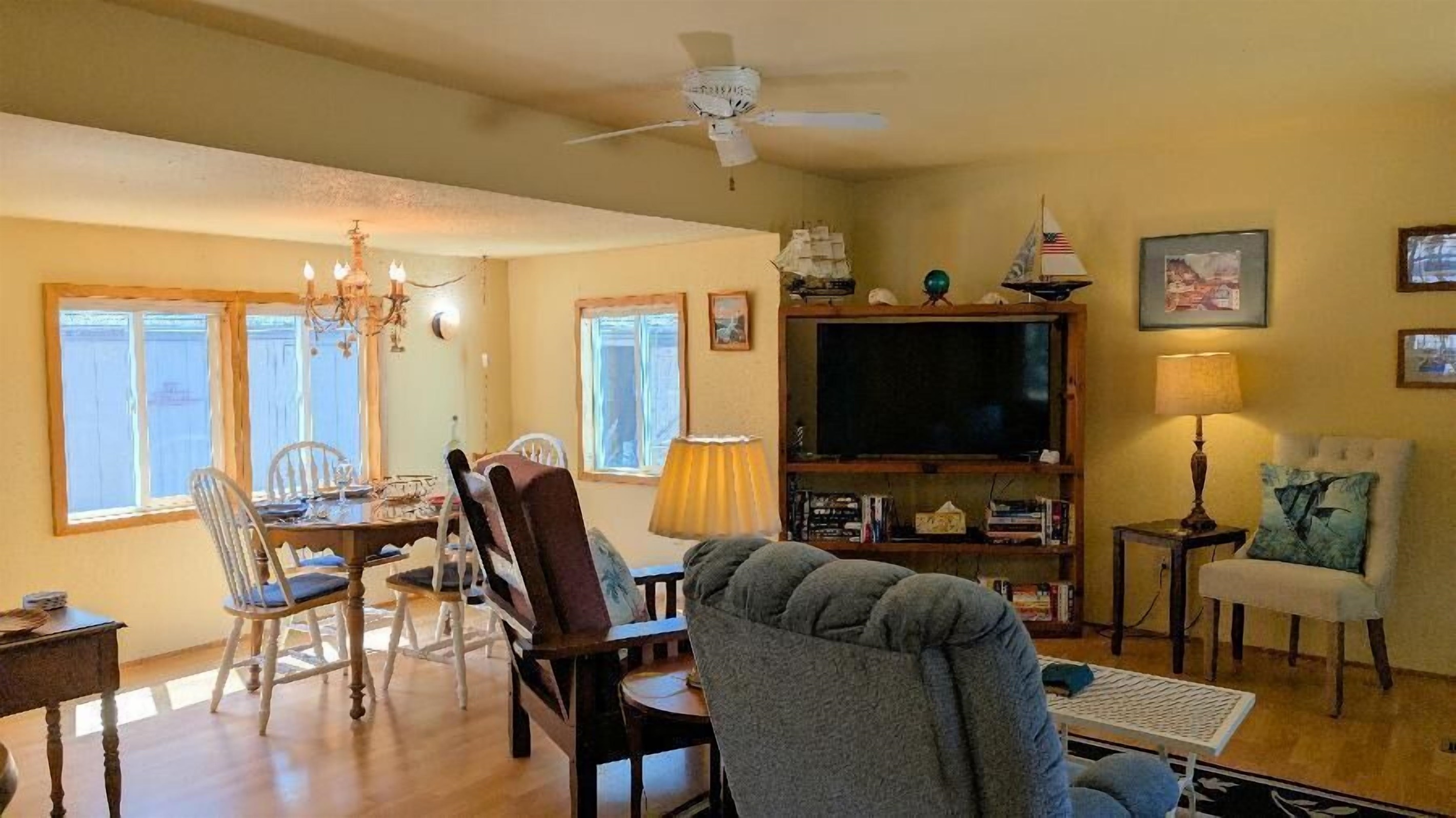 Roku TV with FrndlyTV