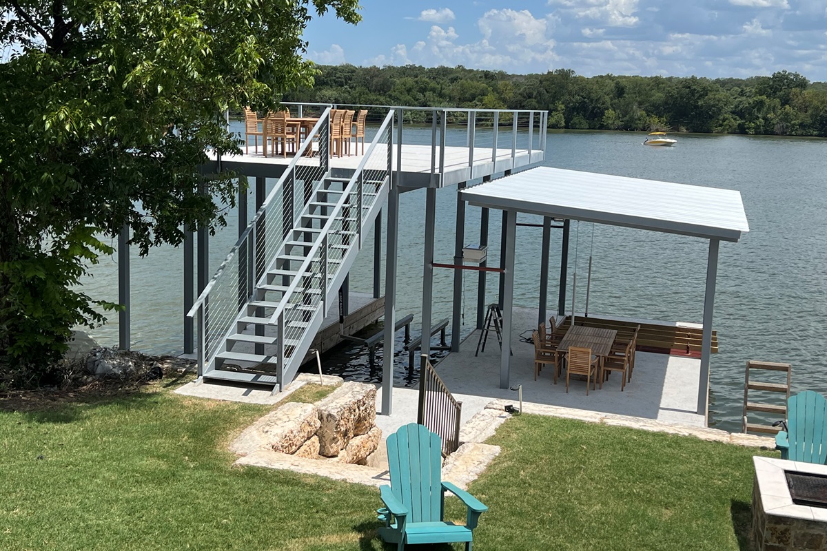 NEW! Dock. Can accommodate up to 8000 lb boat and 2 jetskiis.