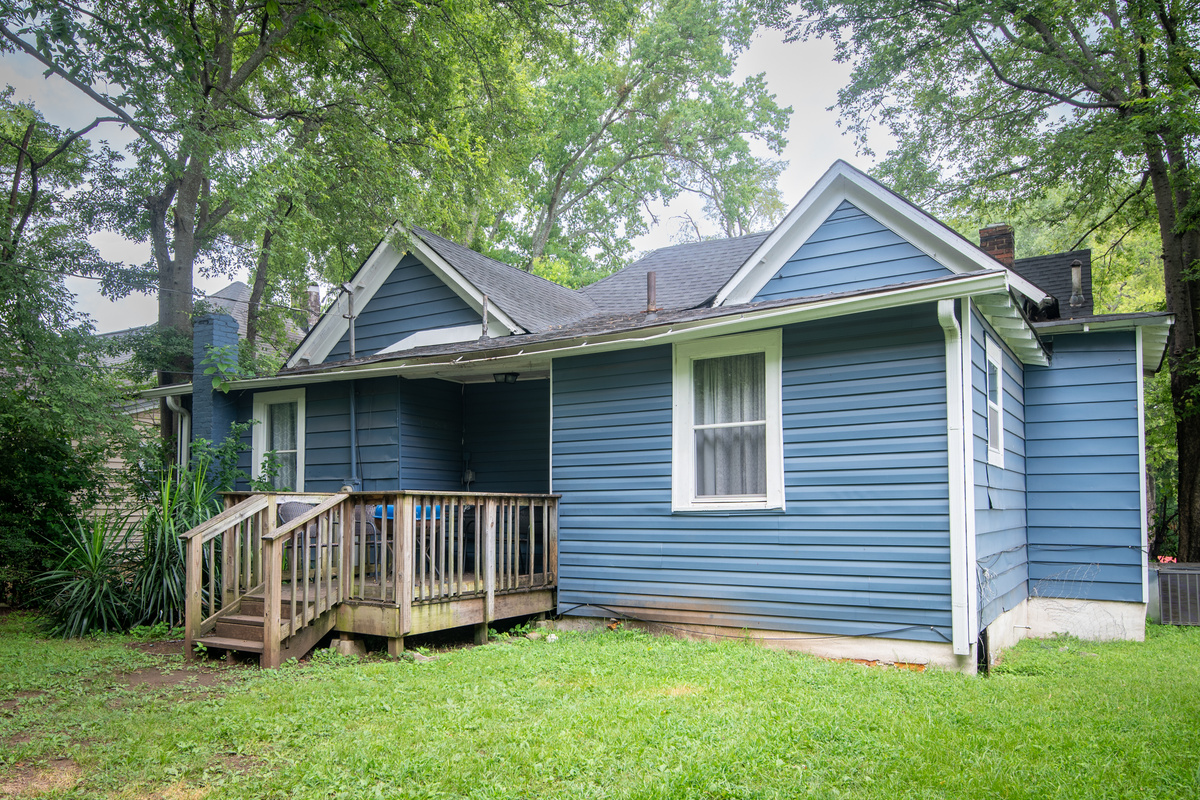 Step outside to a spacious backyard with room to relax, toss a ball, or simply enjoy a little fresh air. It's a peaceful spot to unwind before heading back inside. *Note* The yard is not fenced, but dogs are welcome!