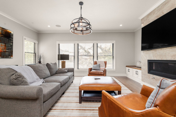 Luxury Retreat Near Notre Dame 5BR 4.5BA, photo 4