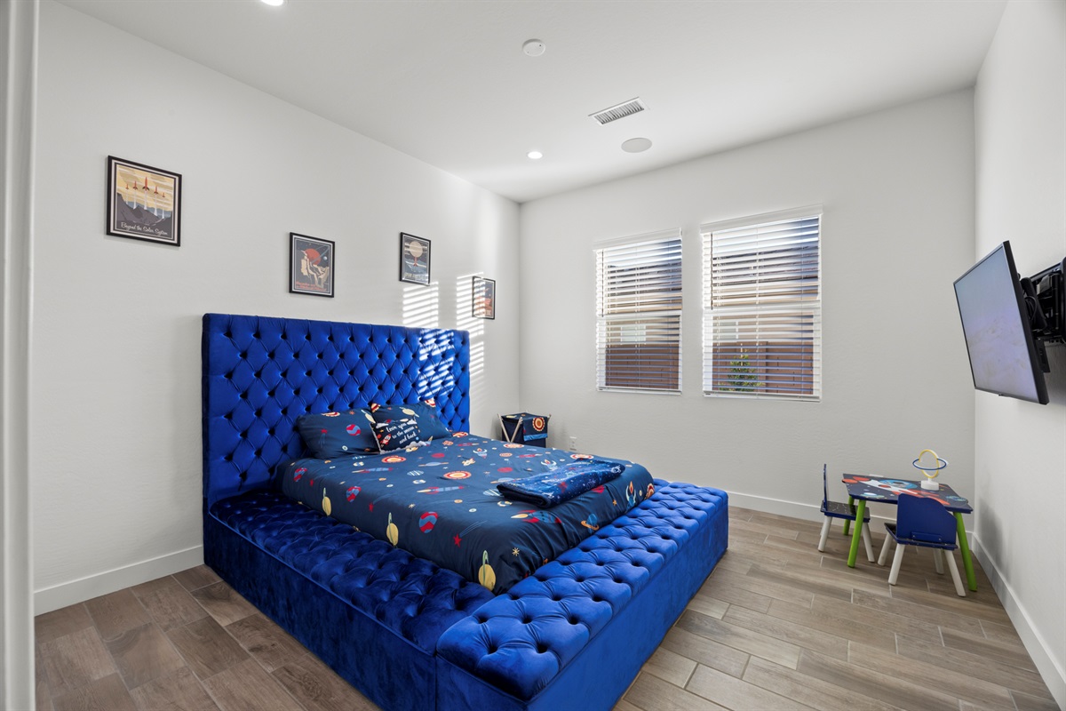 The Grand Peoria Estate – 5BR / 4.5BA Luxury + Casita — Modern Home | Sleeps 10 | Family Escape w/ Casita, Peoria, Arizona — photo 31