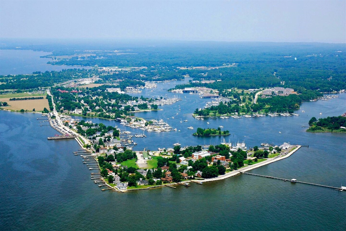 Solomon's Island - shopping, beach bars, seafood restaurants - check out our guidebook for more!