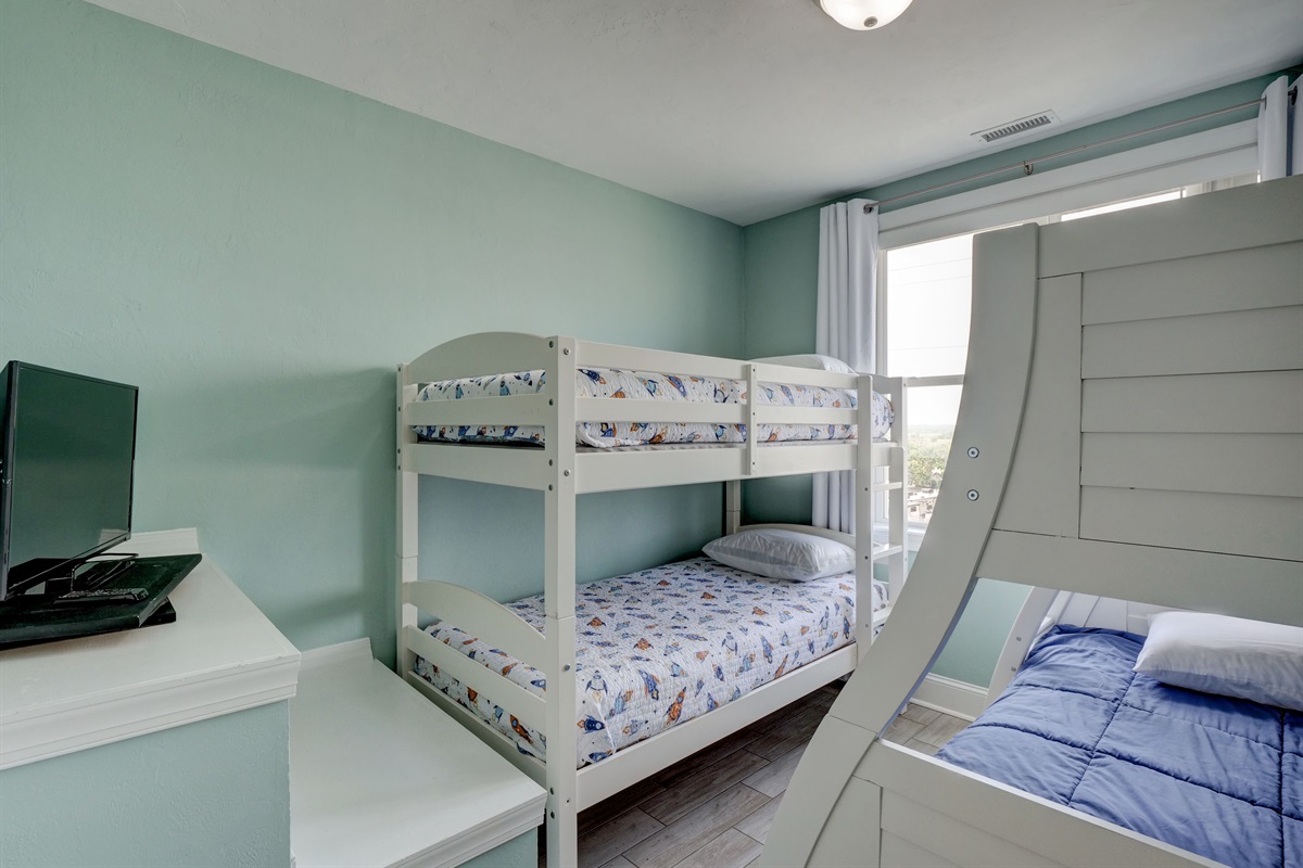 Bunk Room with Smart TV