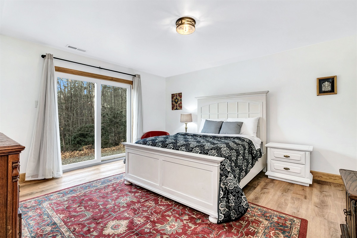Third Bedroom - Queen - downstairs