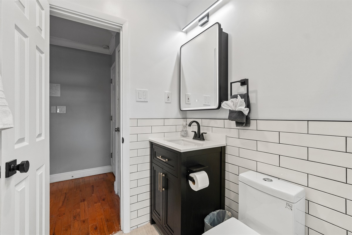 ✨ Brand-New Freshly Remodeled Bathrooms