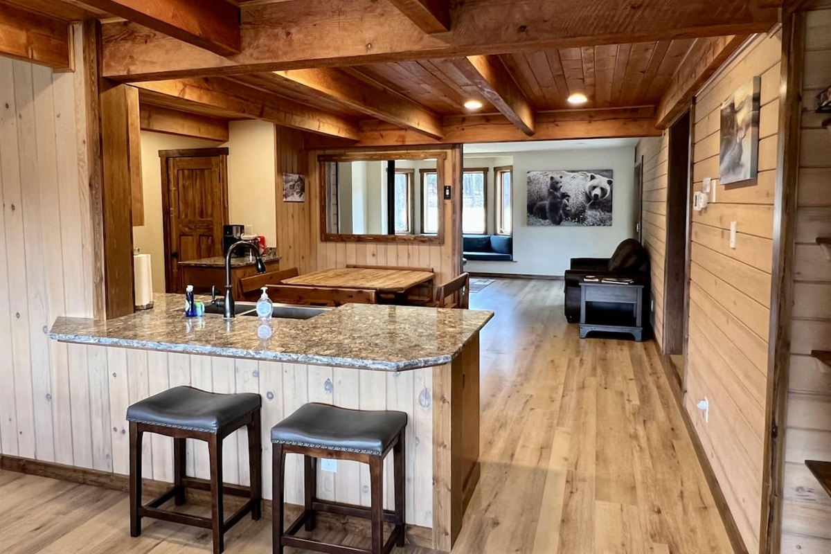 Kitchen and bar - seats 2