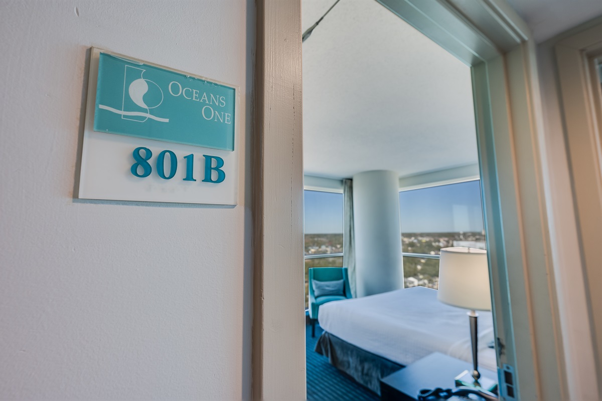 Stunning Bedroom Beautifully Decorated with Amazing Views 💫✨