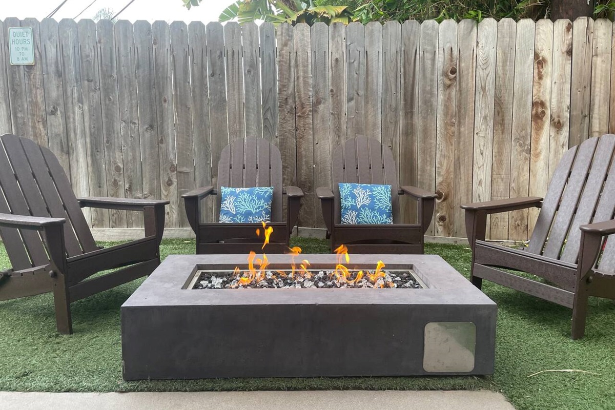 Sit with family and friends in comfy outdoor furniture enjoying a gas firepit.  Cook S'mores with the kids or enjoy a drink with your sweetheart :)