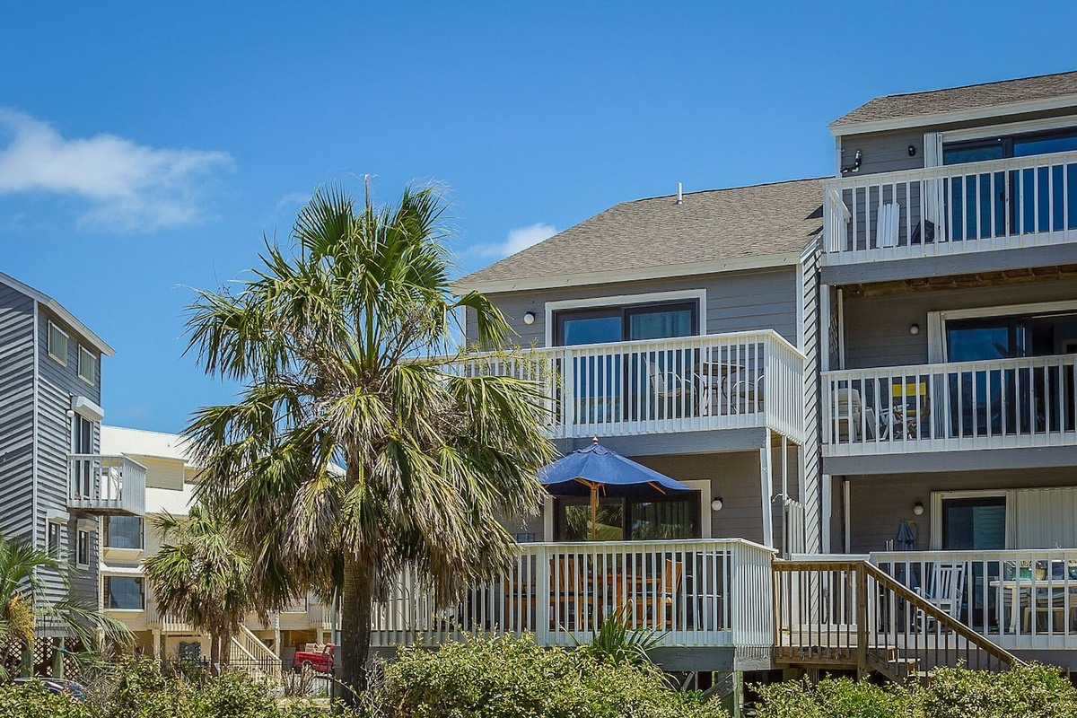 Find your corner &mdash; as an end unit, Gulf Breeze gets more light, more privacy, and fewer neighbors than any interior spot in the complex.
